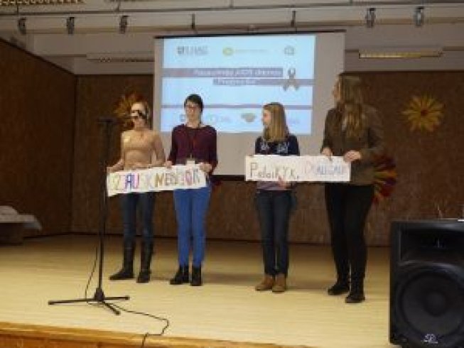 Moksleivių konkursas "AIDS: geriau žinoti"